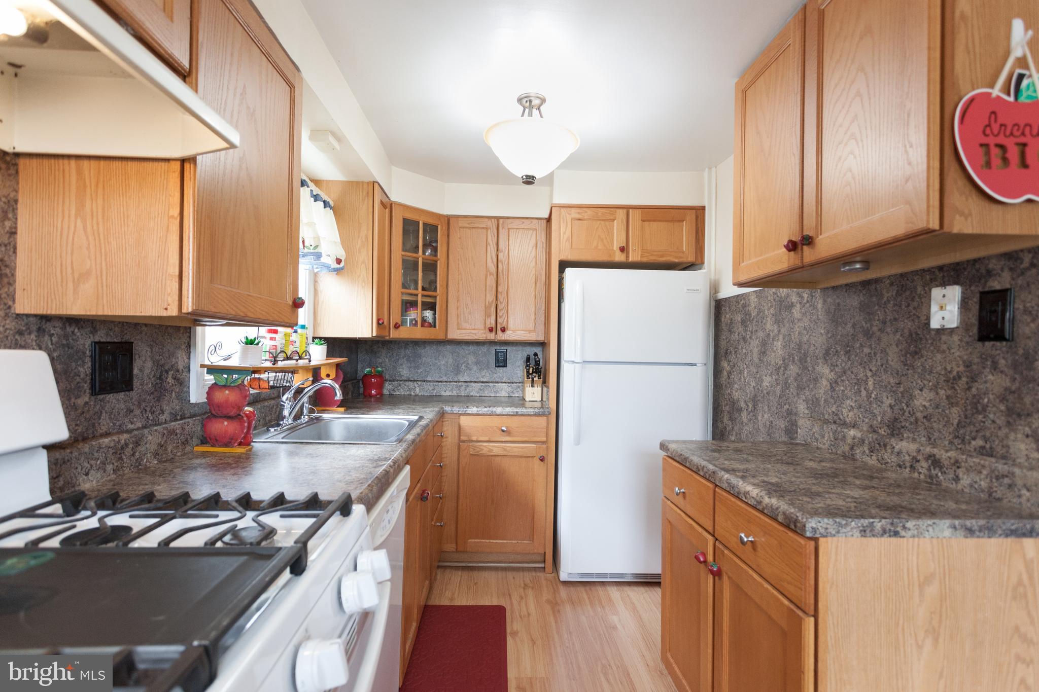 2831 Shelly Road Philadelphia, PA 19152 - Photo 14 of 30 Gallery Image 14
