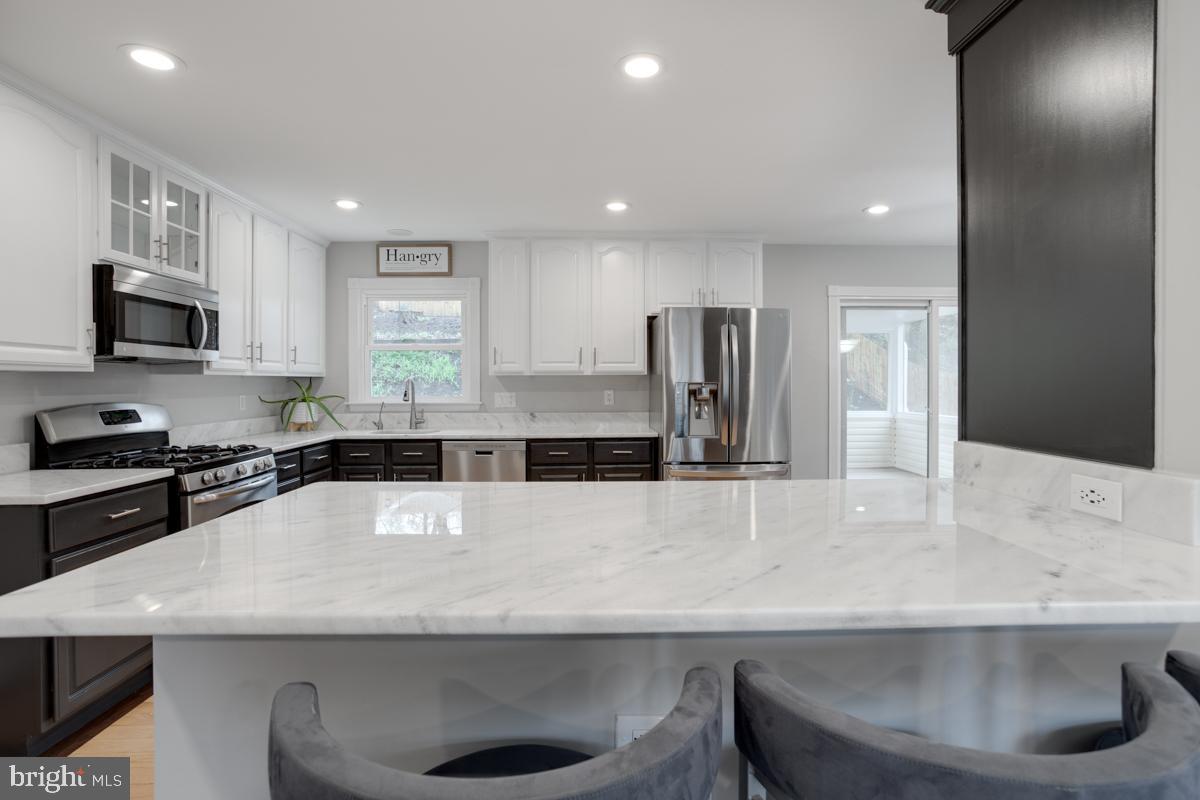 9127 Andromeda Drive Burke, VA 22015 - Photo 18 of 39