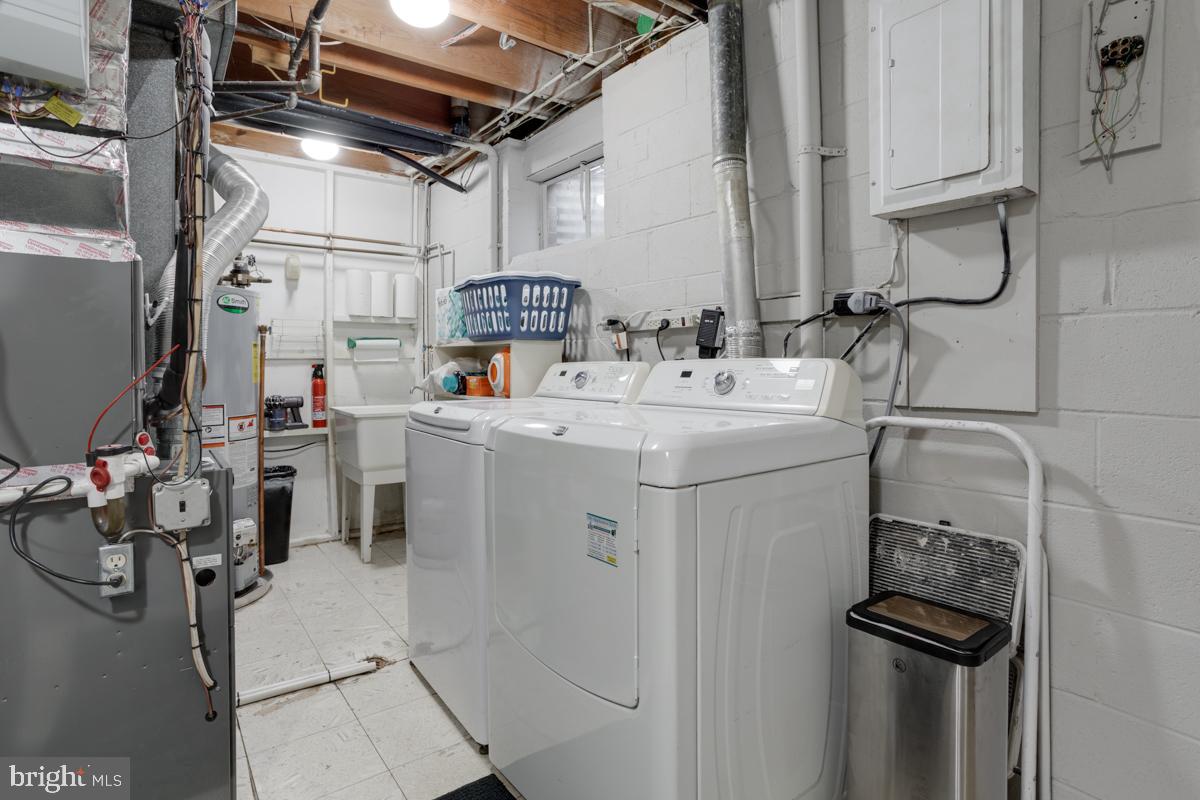 9127 Andromeda Drive Burke, VA 22015 - Photo 30 of 39