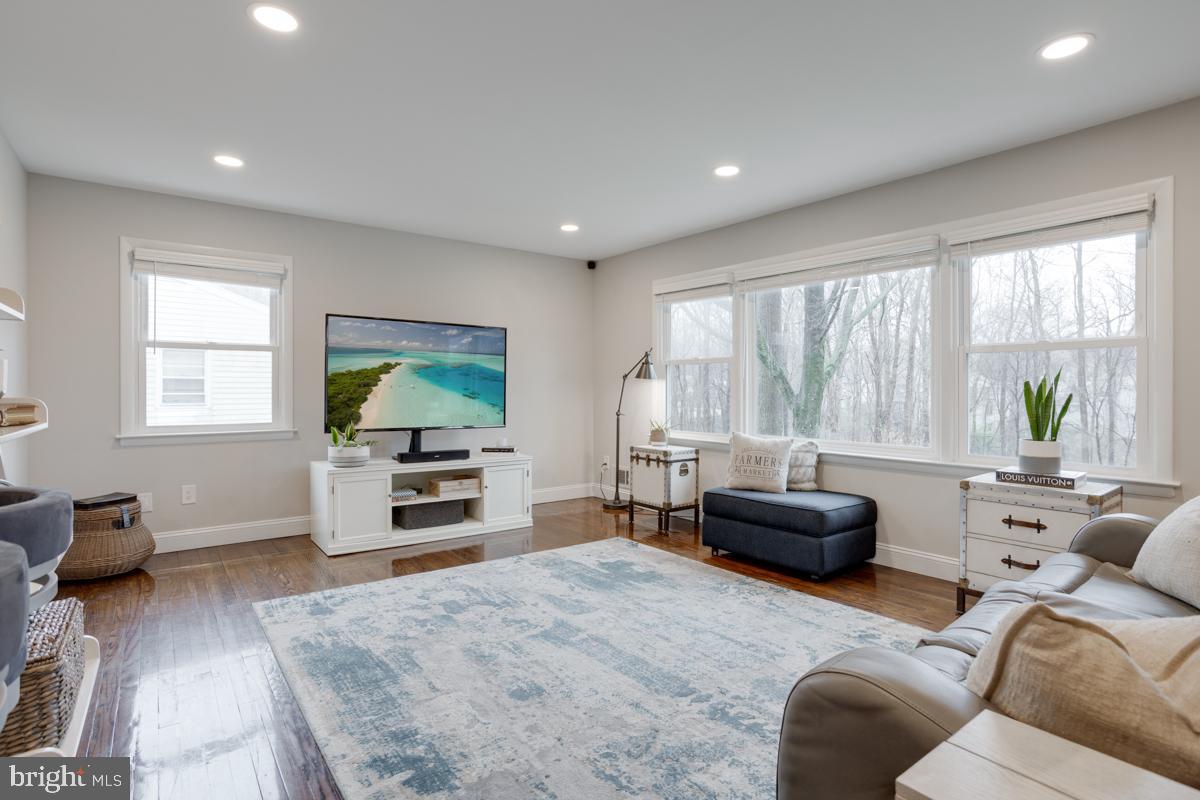 9127 Andromeda Drive Burke, VA 22015 - Photo 3 of 39