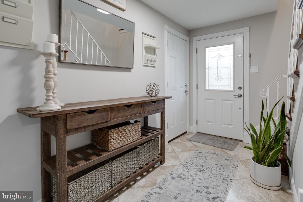 9127 Andromeda Drive Burke, VA 22015 - Photo 5 of 39