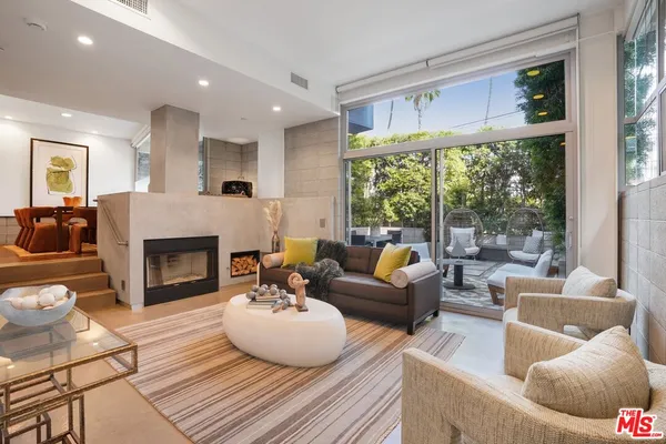 $2,295,000 | 639 Pacific Street, Unit A, Santa Monica, CA 90405