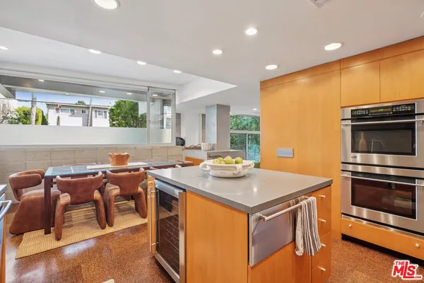 $2,295,000 | 639 Pacific Street, Unit A, Santa Monica, CA 90405