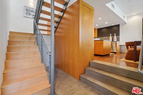 $2,295,000 | 639 Pacific Street, Unit A, Santa Monica, CA 90405