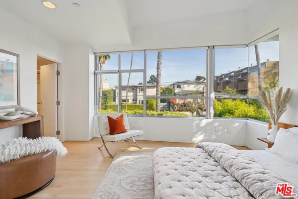 $2,295,000 | 639 Pacific Street, Unit A, Santa Monica, CA 90405