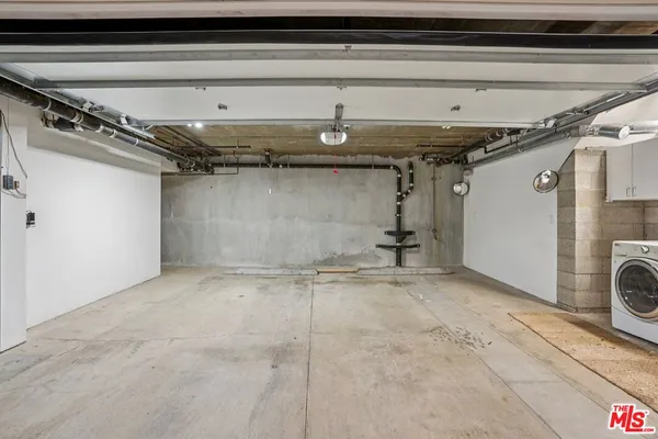 $2,295,000 | 639 Pacific Street, Unit A, Santa Monica, CA 90405