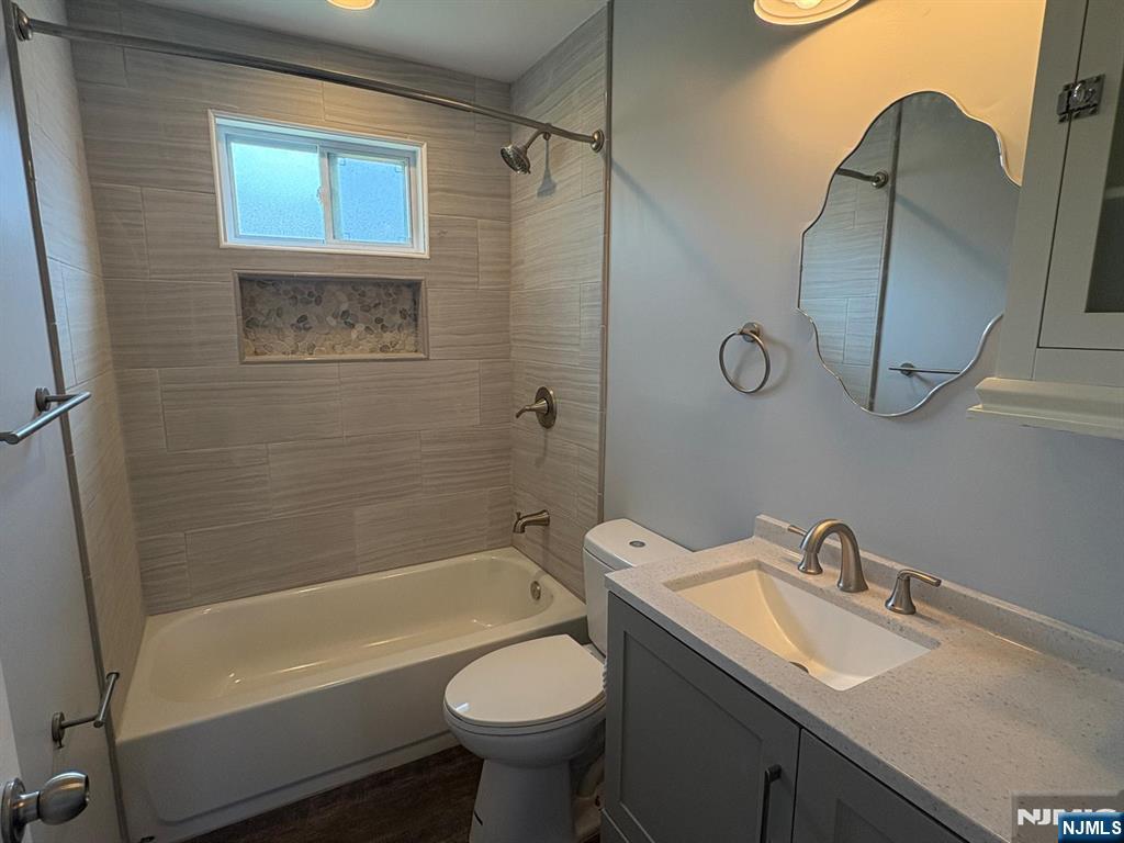38 West River Styx Road Hopatcong, NJ 07843 - Photo 3 of 28 Gallery Image 3
