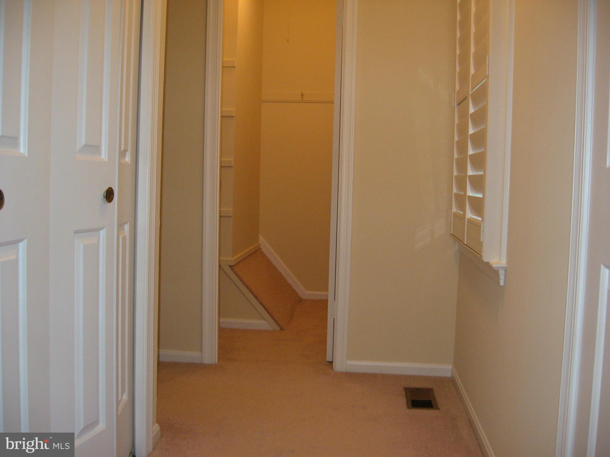 13353 Point Rider Lane Herndon, VA 20171 - Photo 11 of 15 6x8 Dressing area