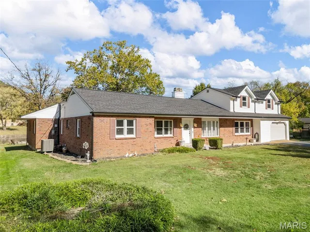 $399,900 | 3301 Lark Drive, Arnold, MO 63010