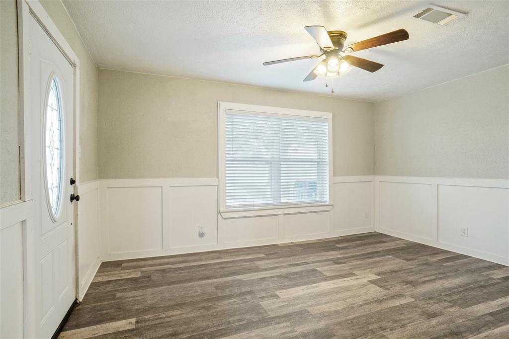 119 Olde Towne Road Paradise, TX 76073 - Photo 7 of 18