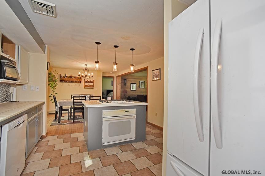 259 Lower Newtown Road Halfmoon, NY 12188 - Photo 3 of 44 Photo 3