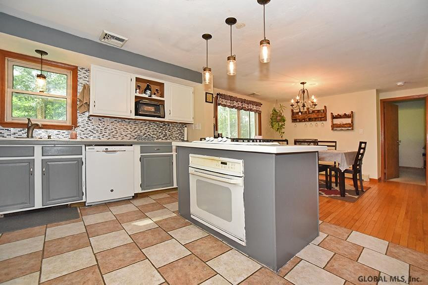 259 Lower Newtown Road Halfmoon, NY 12188 - Photo 4 of 44 Photo 4