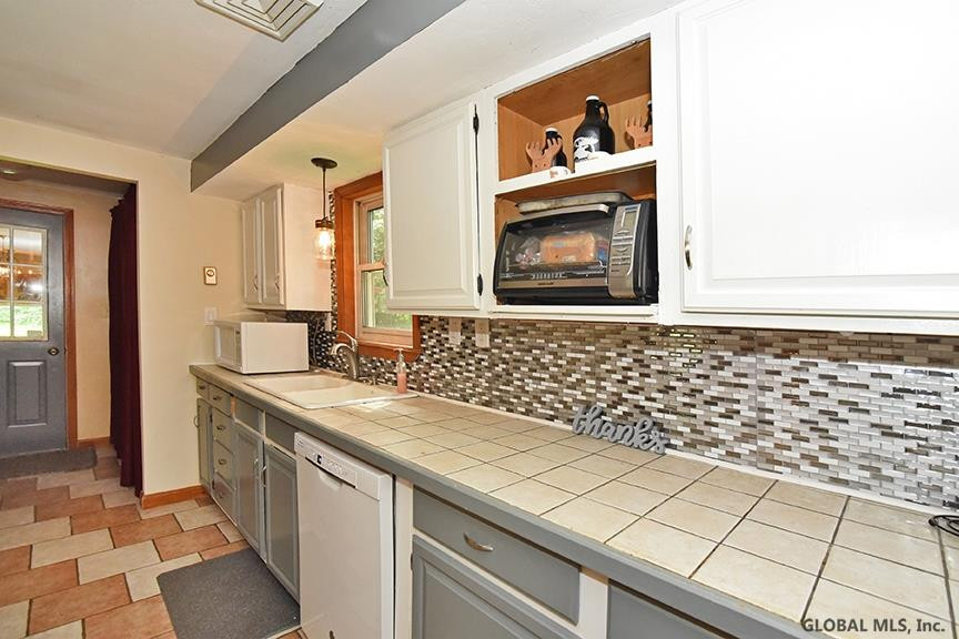 259 Lower Newtown Road Halfmoon, NY 12188 - Photo 5 of 44 Photo 5