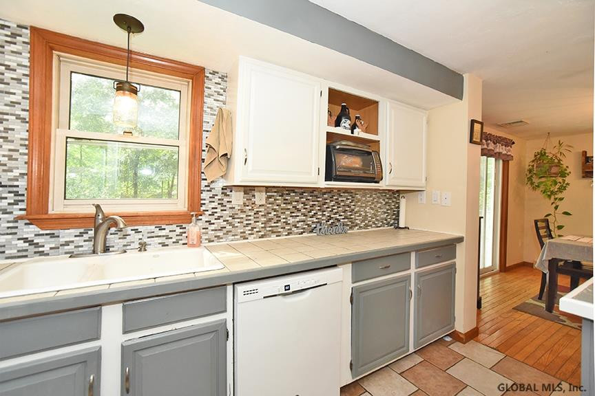 259 Lower Newtown Road Halfmoon, NY 12188 - Photo 6 of 44 Photo 6