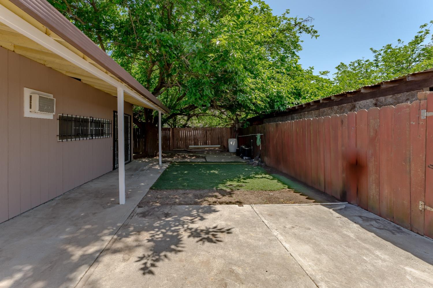 6849 26th Street Rio Linda, CA 95673 - Photo 29 of 56 a view of a back yard with green space