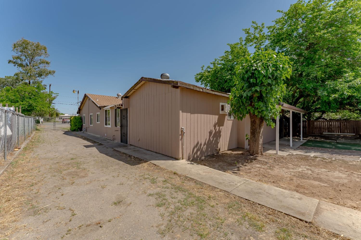 6849 26th Street Rio Linda, CA 95673 - Photo 33 of 56 a view of backyard of house