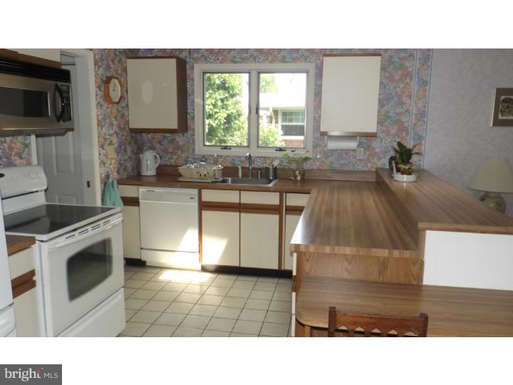 1075 Jacksonville Road Warminster, PA 18974 - Photo 8 of 25 Gallery Image 8
