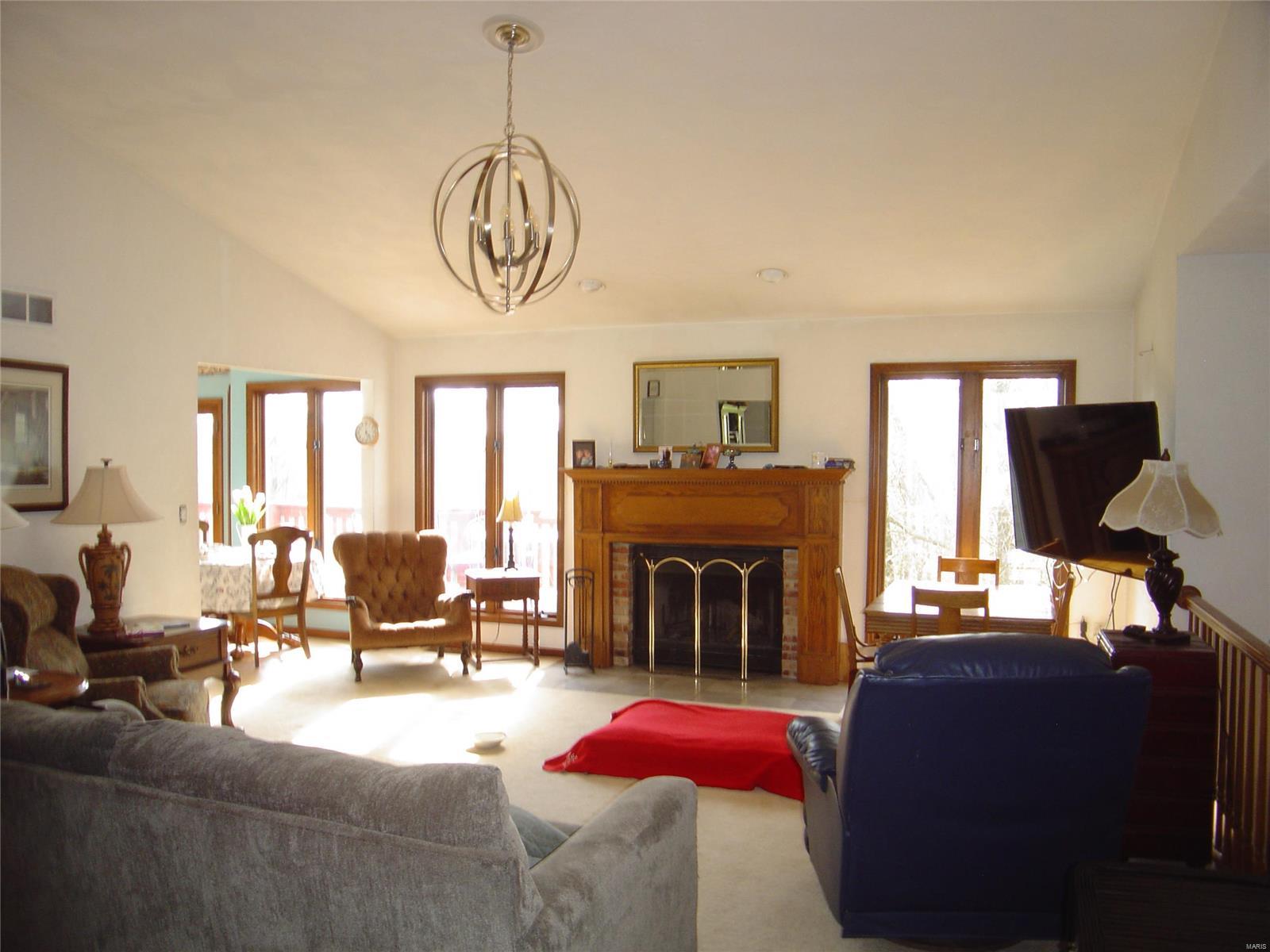 5500 Seminary Road Alton, IL 62002 - Photo 9 of 21 Gallery Image 9