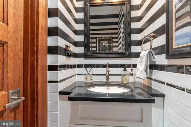 $2,300,000 | 1737 Church Street Northwest, Washington, DC 20036