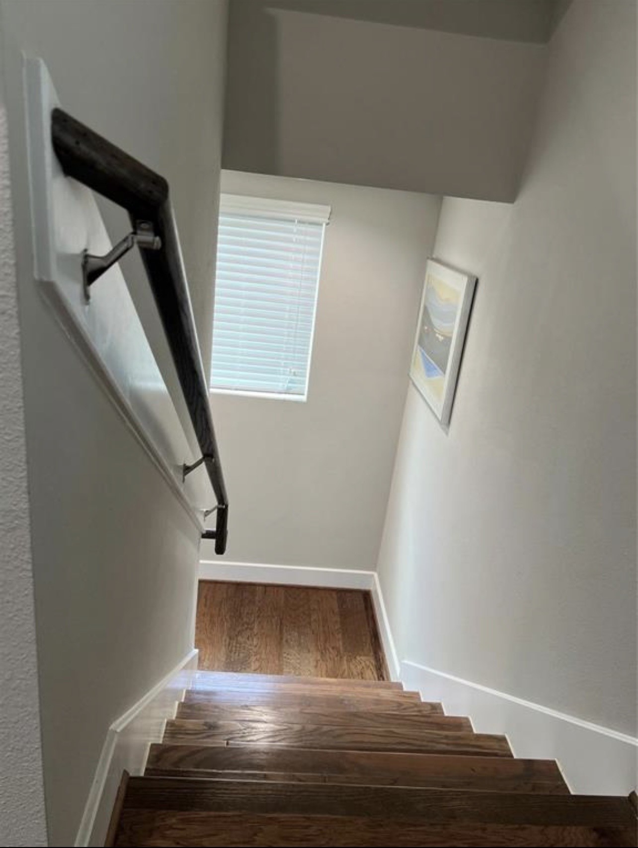 1224 Upton Street Houston, TX 77020 - Photo 21 of 48 Harwood floors on stairs