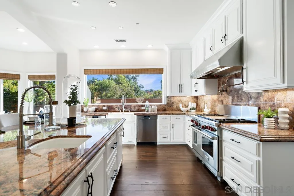 3427 Via Monteverde Encinitas, CA 92024 - Photo 13 of 32