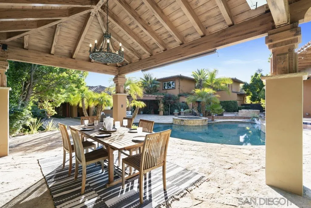 3427 Via Monteverde Encinitas, CA 92024 - Photo 2 of 32