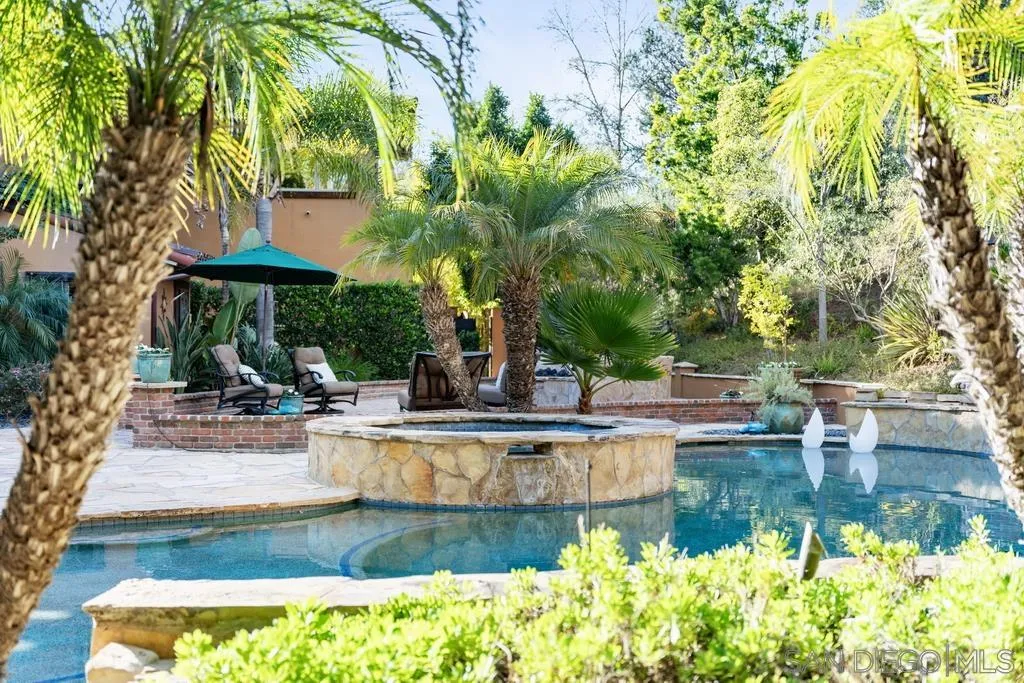 3427 Via Monteverde Encinitas, CA 92024 - Photo 5 of 32