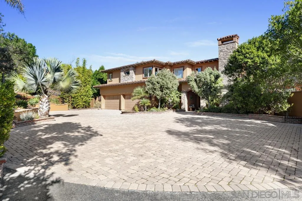 3427 Via Monteverde Encinitas, CA 92024 - Photo 6 of 32