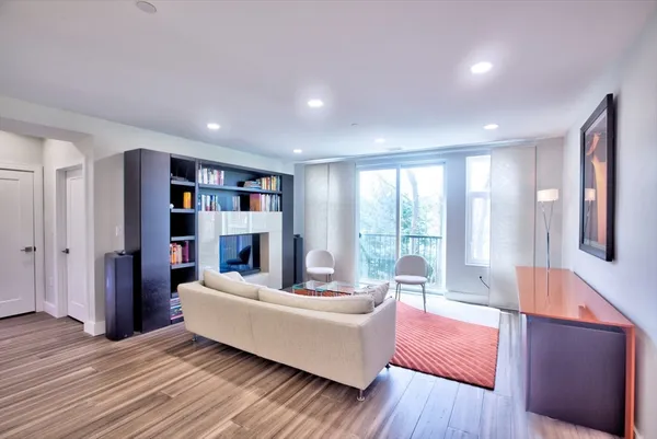 $629,900 | 27 Jefferson Street, Unit 105, Marlborough, MA 01752