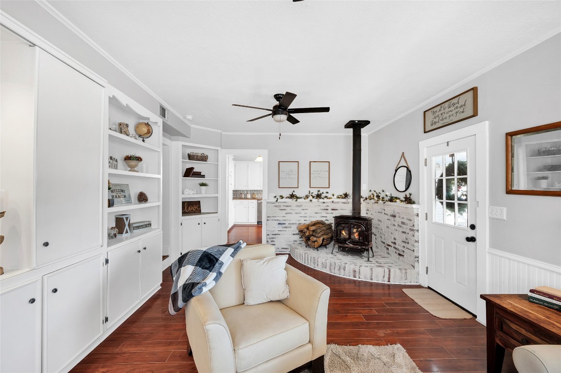 10152 Farm To Market Road 949 Cat Spring, TX 78933 - Photo 30 of 45 a living room with furniture and a fireplace
