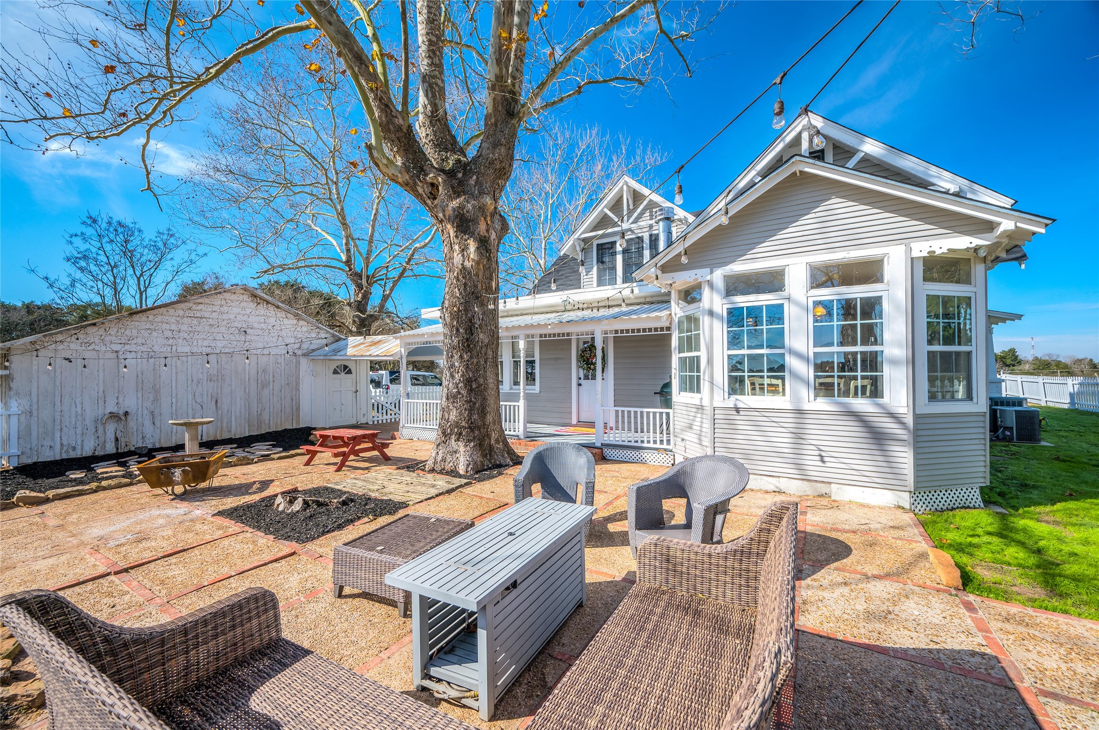 10152 Farm To Market Road 949 Cat Spring, TX 78933 - Photo 7 of 45 a view of a house with backyard and sitting area