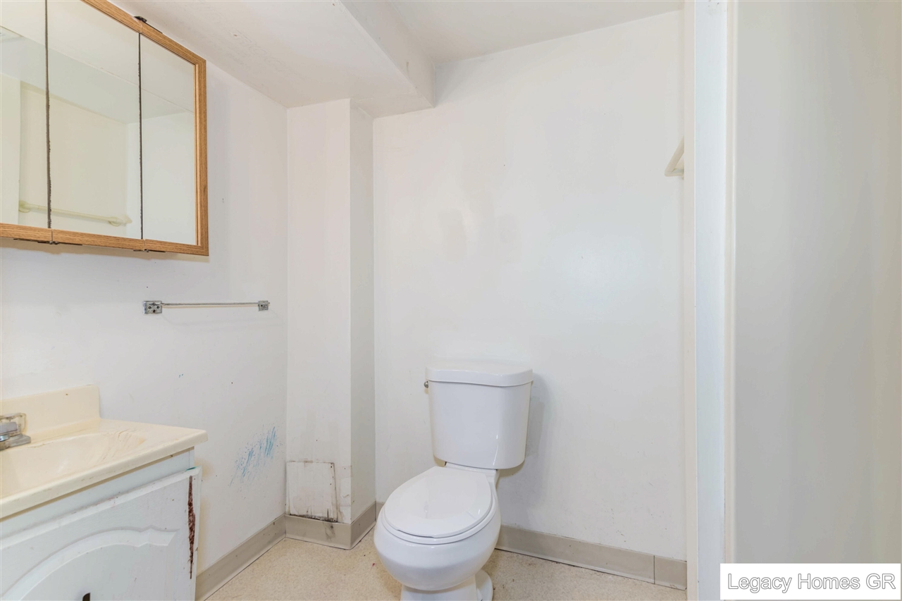 5890 Ridgebrook Drive, Unit 5892 Grand Rapids, MI 49508 - Photo 18 of 38