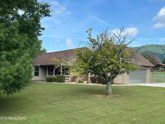$368,500 | 449 Old Middlesboro Highway, La Follette, TN 37766