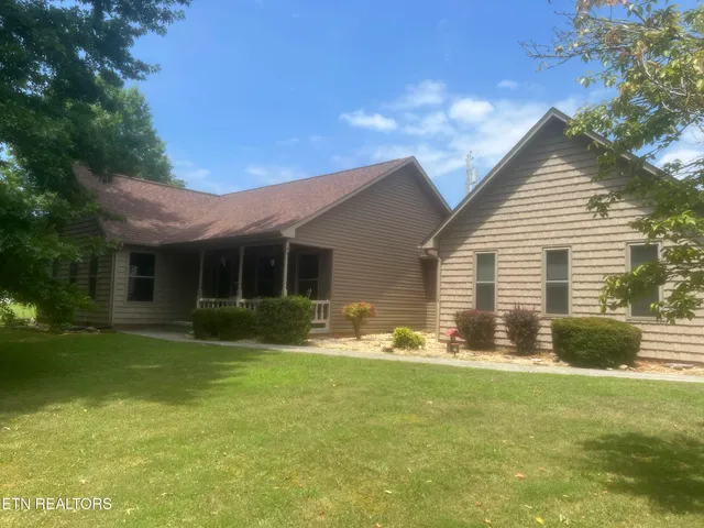 $368,500 | 449 Old Middlesboro Highway, La Follette, TN 37766