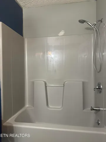 $368,500 | 449 Old Middlesboro Highway, La Follette, TN 37766