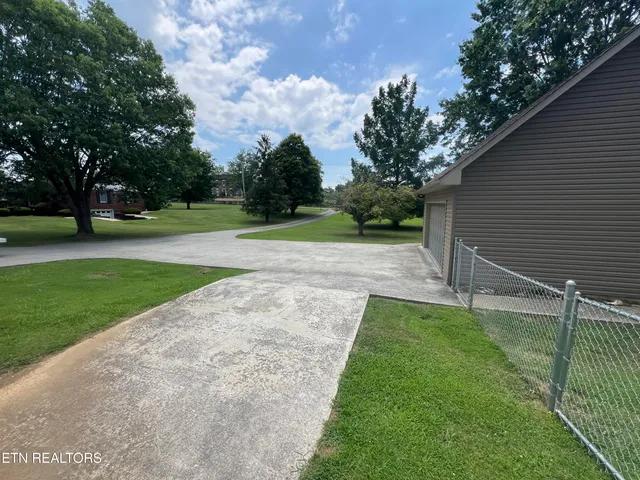 $368,500 | 449 Old Middlesboro Highway, La Follette, TN 37766