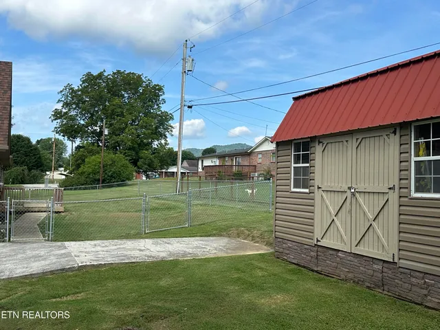 $368,500 | 449 Old Middlesboro Highway, La Follette, TN 37766