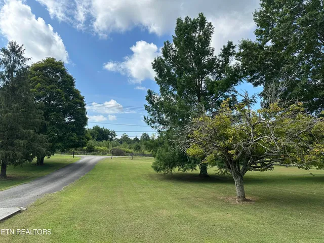 $368,500 | 449 Old Middlesboro Highway, La Follette, TN 37766
