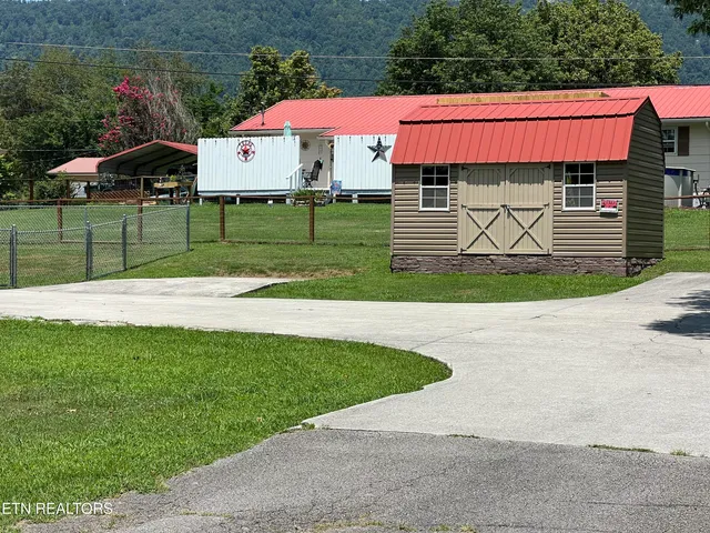 $368,500 | 449 Old Middlesboro Highway, La Follette, TN 37766