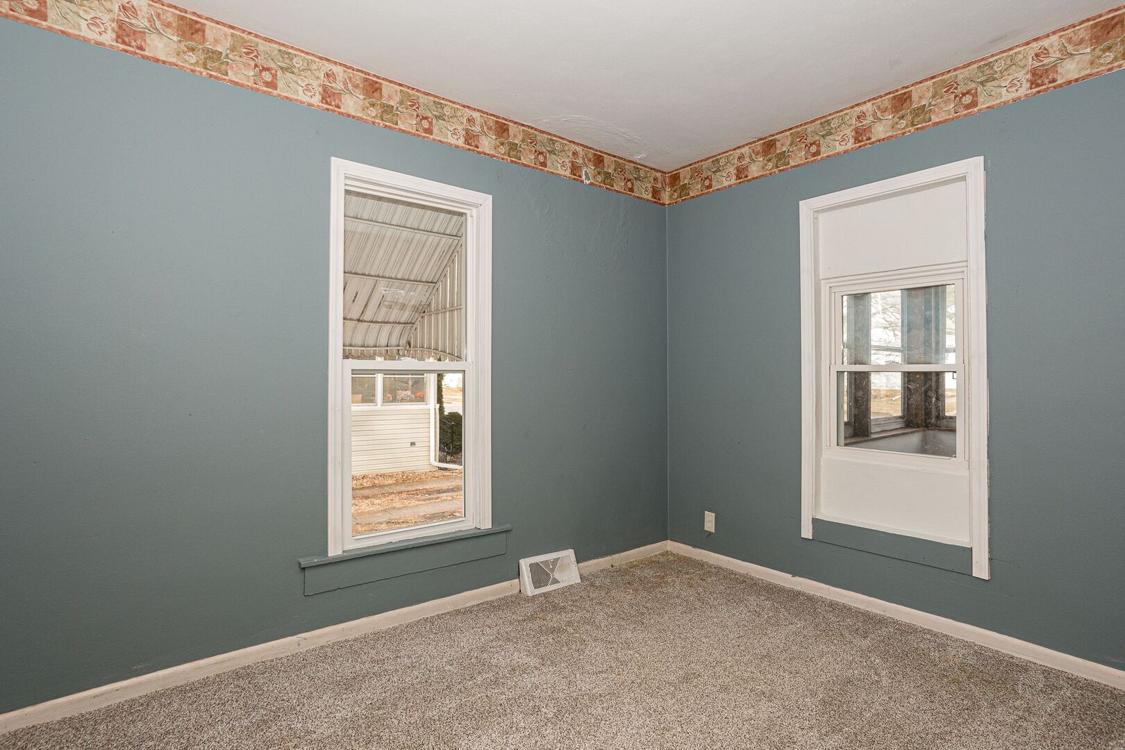 2738 11th Avenue Moline, IL 61265 - Photo 11 of 35
