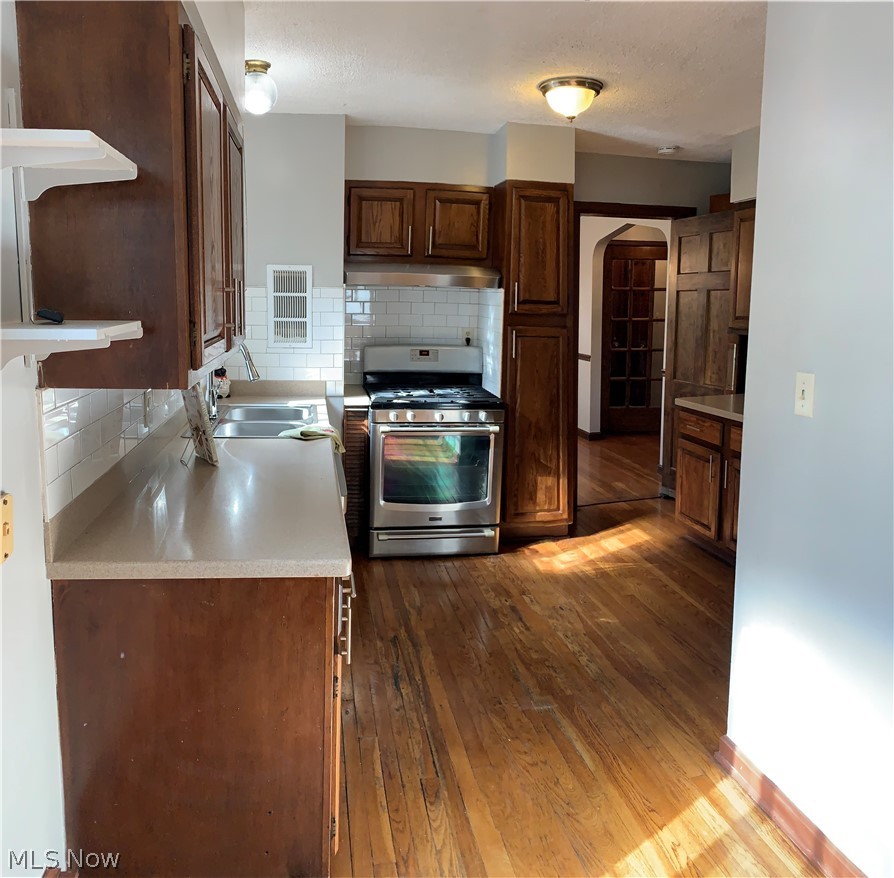 3542 Edison Road Cleveland, OH 44121 - Photo 8 of 34