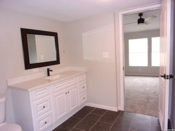 $1,675 | 360 Rangeland Road, Blanco, TX 78606