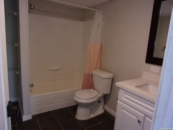 $1,675 | 360 Rangeland Road, Blanco, TX 78606