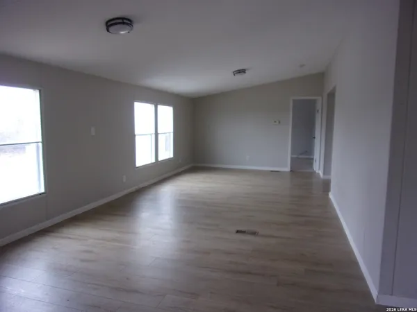 $1,675 | 360 Rangeland Road, Blanco, TX 78606