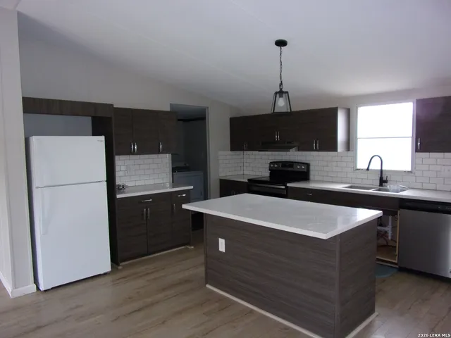 $1,750 | 360 Rangeland Road, Blanco, TX 78606