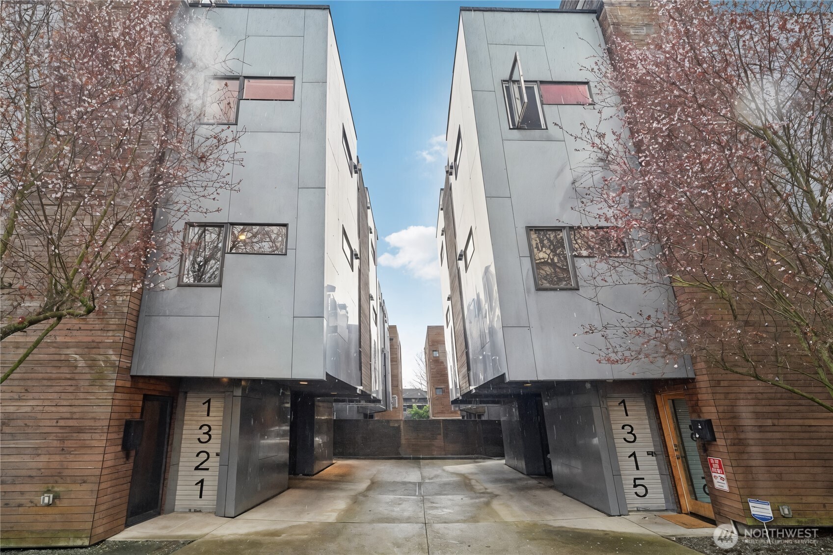 1321 South State Street, Unit C Seattle, WA 98144 - Photo 8 of 36 a picture of a brick house with many windows