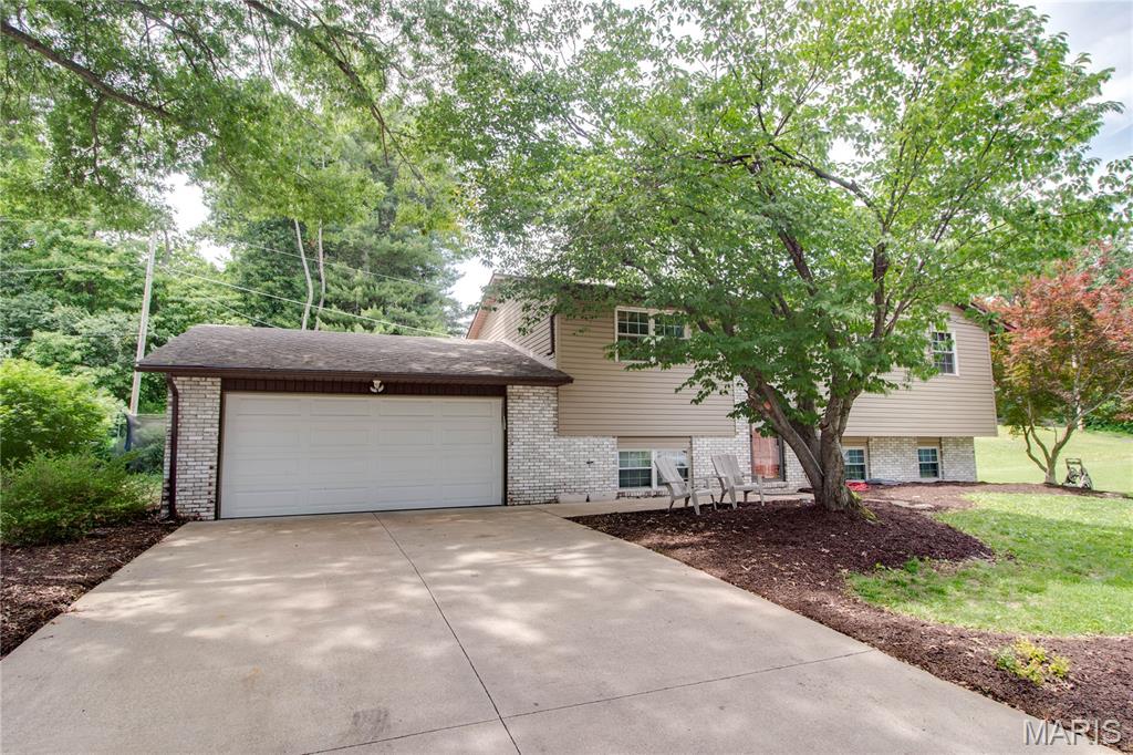 5204 Pin Oak Drive Alton, IL 62002 - Photo 3 of 45
