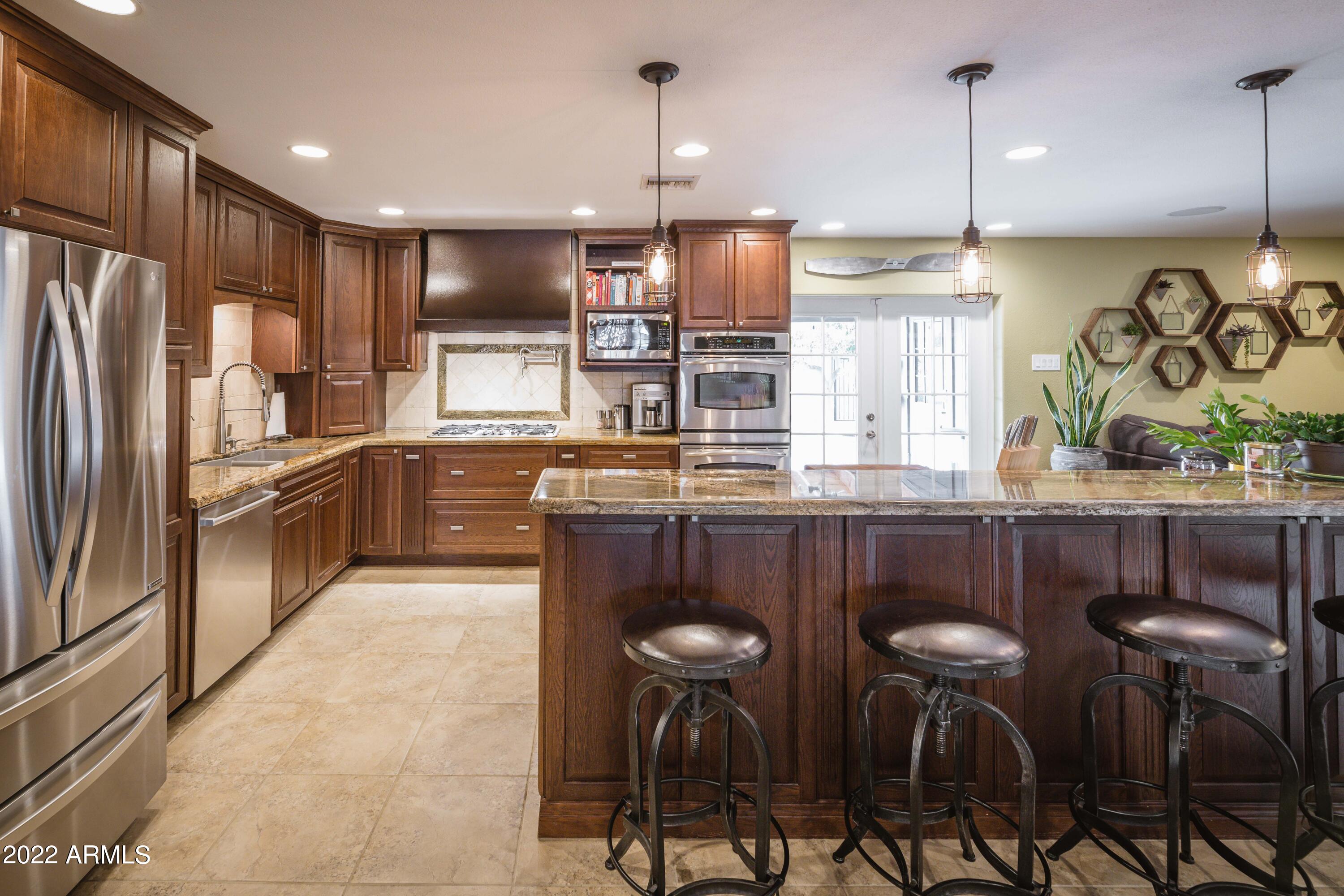 2922 South Terrace Road Tempe, AZ 85282 - Photo 3 of 38 2922 S Terrace Rd-4320
