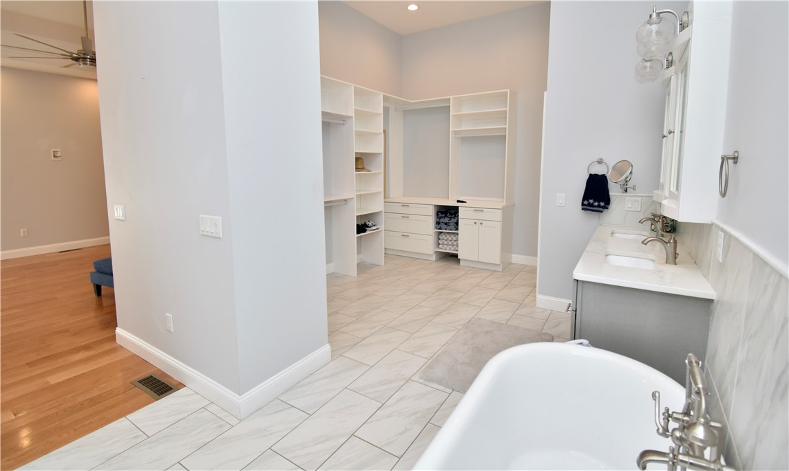 210 High Street Westerly, RI 02891 - Photo 15 of 25