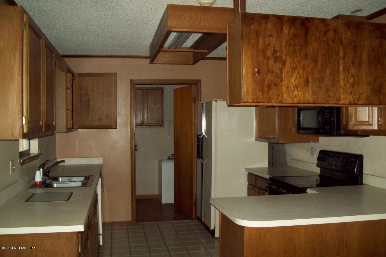 6879 Sandsdale Road Macclenny, FL 32063 - Photo 6 of 13 Kitchen